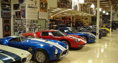 A new video every Monday! Visit Jay Leno's Garage, the Emmy-winning series where Jay Leno gives car reviews, motorcycle reviews, compares cars, and shares his passion and expertise on anything ... 